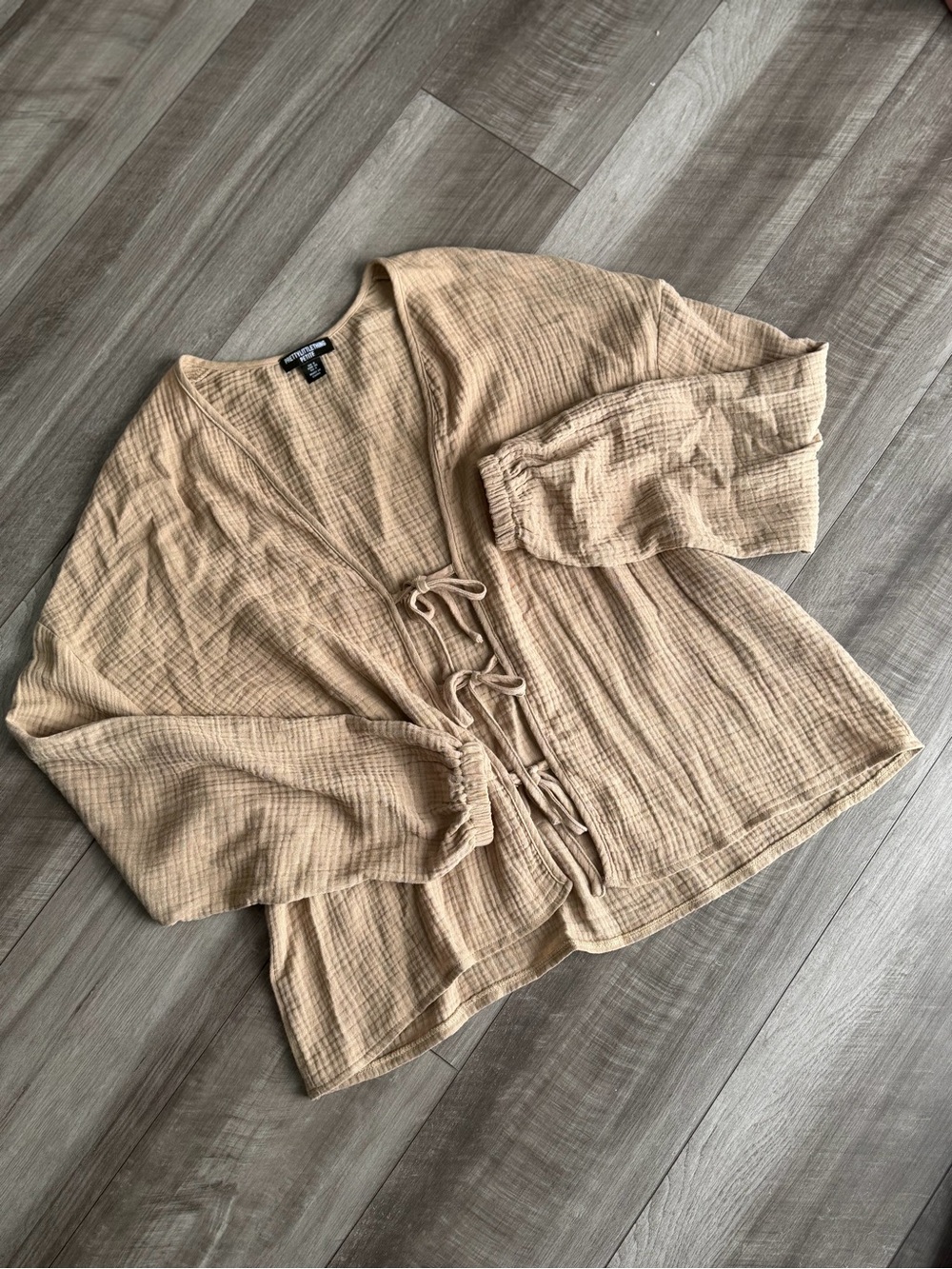 PrettyLittleThing Clay Textured Cheesecloth Tie Front Shirt Women’s Sz 4 Petite
